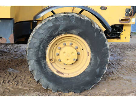 Sollevatori telescopici rigidi 2005  CAT Lift Trucks TH580B (23)