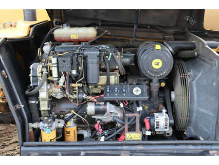 Sollevatori telescopici rigidi 2005  CAT Lift Trucks TH580B (33)