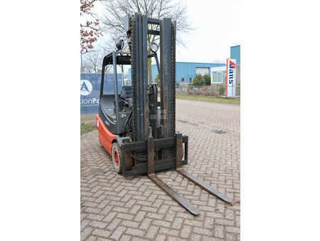 Eléctrica de 4 ruedas 1997  Linde E30-01 (7)