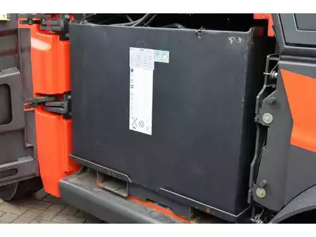 Elektromos 4 kerekű 2018  Linde E80-01/900 (24)