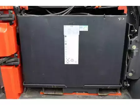Elektromos 4 kerekű 2018  Linde E80-01/900 (25)