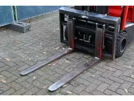 Chariots électriques à 4 roues 2013  Hyster J2.0XNT MWB (10)