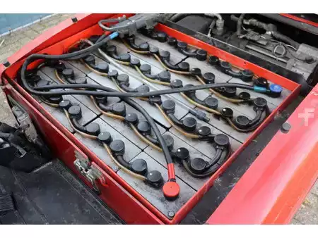 Chariots électriques à 4 roues 2013  Hyster J2.0XNT MWB (30)