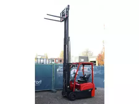 Chariots électriques à 4 roues 2013  Hyster J2.0XNT MWB (31)