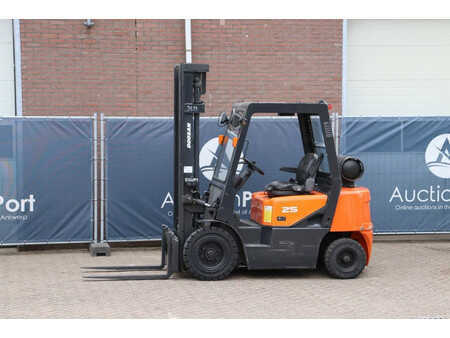 Empilhador a gás 2011  Doosan G25G (1)