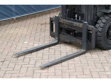 Empilhador a gás 2011  Doosan G25G (10)