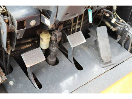 Empilhador a gás 2011  Doosan G25G (29)
