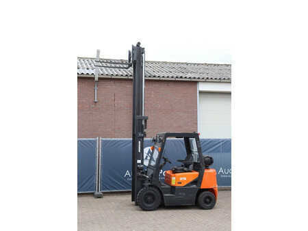 Empilhador a gás 2011  Doosan G25G (38)