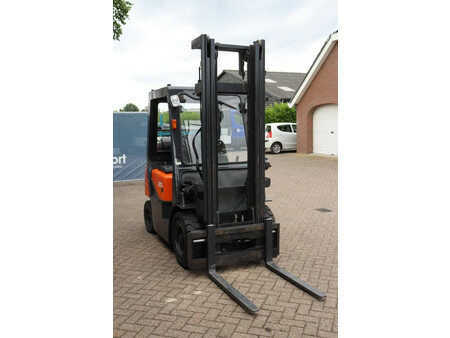 Empilhador a gás 2011  Doosan G25G (7)