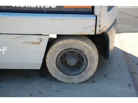 Carrelli elettrici 4 ruote 1990  Komatsu FB20G-3 (14)
