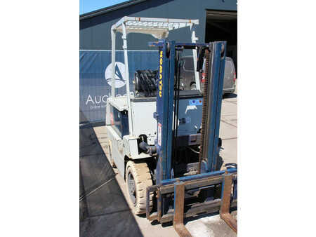 Carrelli elettrici 4 ruote 1990  Komatsu FB20G-3 (6)