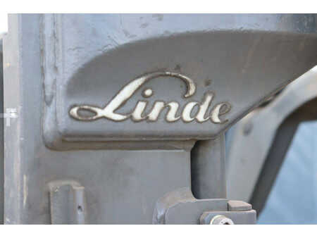 Elektryczne 4-kołowe 2020  Linde E16L-02 (13)