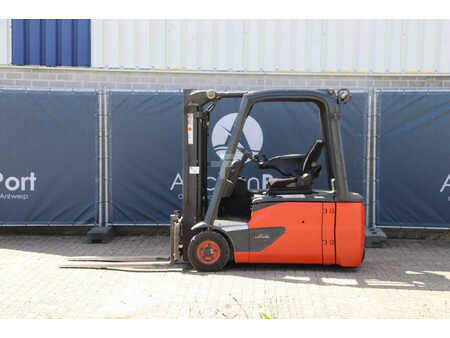 Elektryczne 4-kołowe 2020  Linde E16L-02 (2)