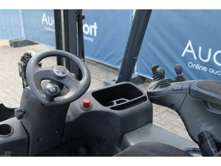 Elektryczne 4-kołowe 2020  Linde E16L-02 (23)