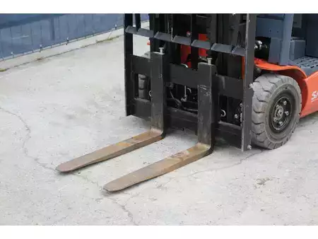 Elektryczne 4-kołowe 2018  Toyota 8FBE15T (10)