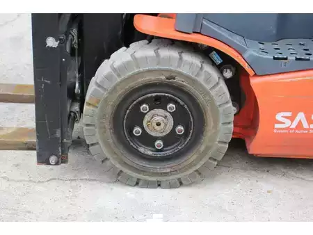 Elektryczne 4-kołowe 2018  Toyota 8FBE15T (15)