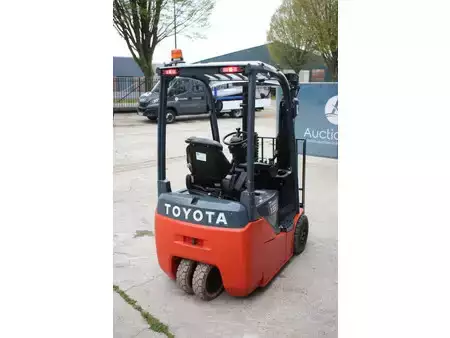 Elektryczne 4-kołowe 2018  Toyota 8FBE15T (5)