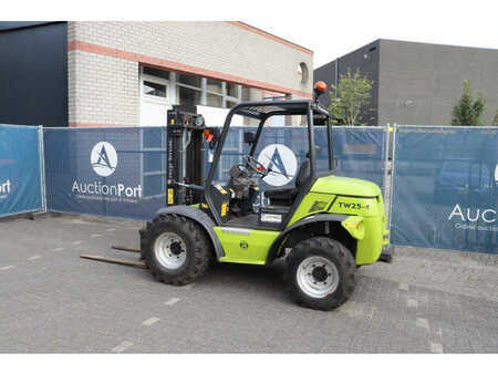 Chariots élévateurs tout terrain 2020  Agrimac-Agria TW25-4 (3)