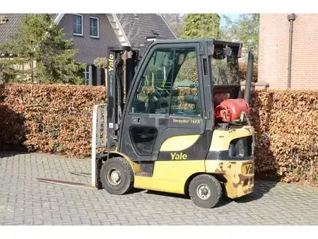 Gas gaffeltruck 2014  Yale GLP16VX (3)