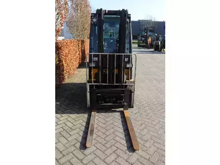 Gas gaffeltruck 2014  Yale GLP16VX (8)