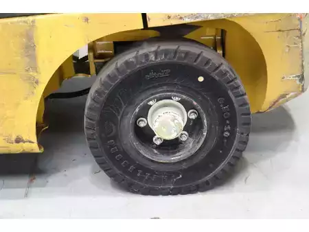 Diesel truck 2011  Yale GDP35VX (16)
