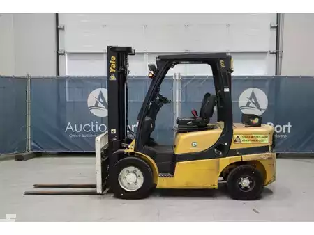 Diesel truck 2011  Yale GDP35VX (2)