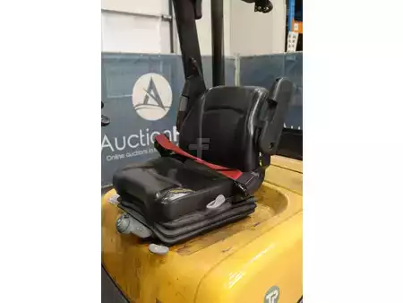 Diesel truck 2011  Yale GDP35VX (22)