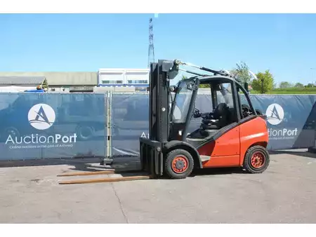 LPG heftrucks 2005  Fenwick H40T (1)