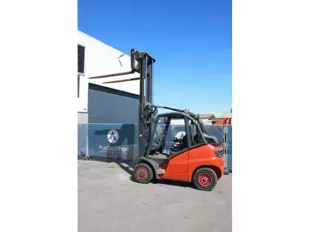 LPG heftrucks 2005  Fenwick H40T (33)