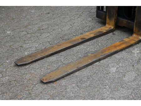 Treibgasstapler 1994  Toyota 02-6FGF-30 (9)