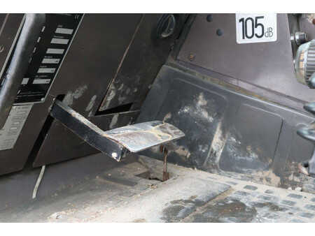 Teleskopstapler-Starr 2006  Manitou MRT 2150 (29)