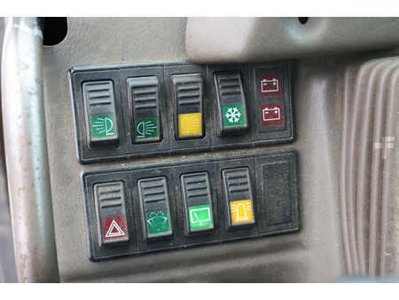 Teleskopstapler-Starr 2006  Manitou MRT 2150 (33)