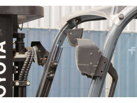 4-wiel elektrische heftrucks 2016  Toyota 8FBEK18T (16)