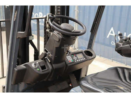 4-wiel elektrische heftrucks 2016  Toyota 8FBEK18T (27)