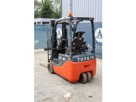 4-wiel elektrische heftrucks 2016  Toyota 8FBEK18T (4)