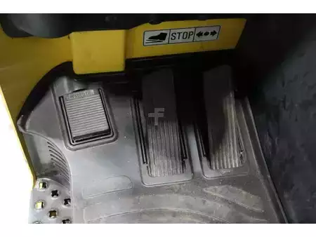 Carrelli retrattili 2021  Hyster R2.0 (21)