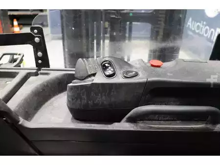 Carrelli retrattili 2021  Hyster R2.0 (25)