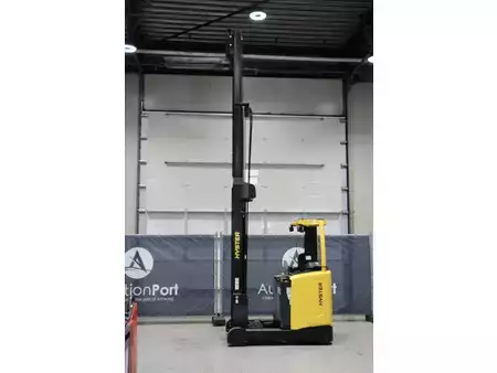 Carrelli retrattili 2021  Hyster R2.0 (28)