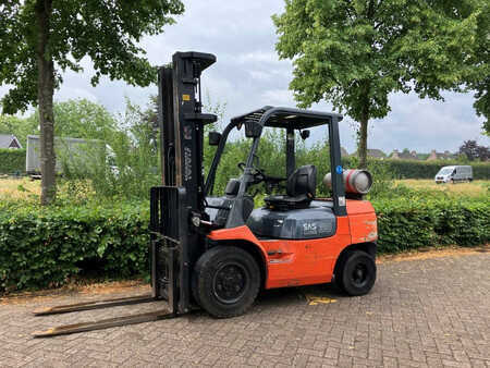 LPG VZV 2005  Toyota 02-7FGF30 (1)