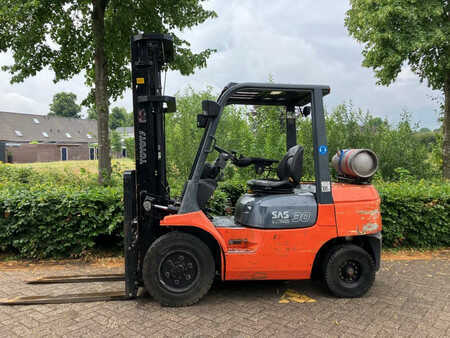 LPG VZV 2005  Toyota 02-7FGF30 (2)