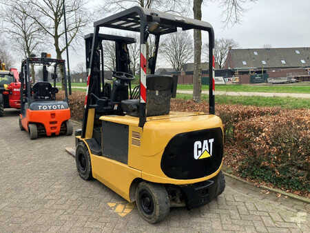 Carrelli elettrici 4 ruote 2009  CAT Lift Trucks EP25K-PAC (3)