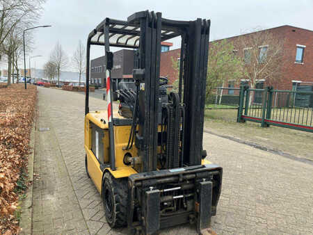 Carrelli elettrici 4 ruote 2009  CAT Lift Trucks EP25K-PAC (6)