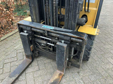 Carrelli elettrici 4 ruote 2009  CAT Lift Trucks EP25K-PAC (8)