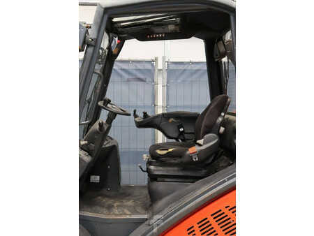 LPG Forklifts 2014  Linde H25T-02 (17)