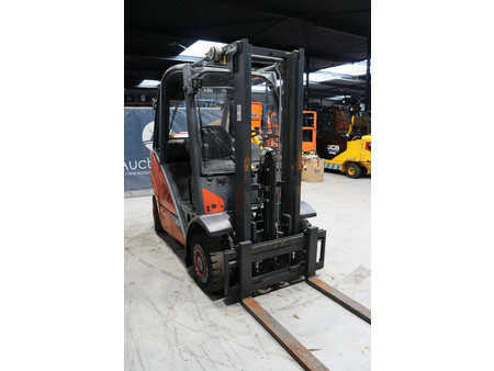LPG Forklifts 2014  Linde H25T-02 (6)