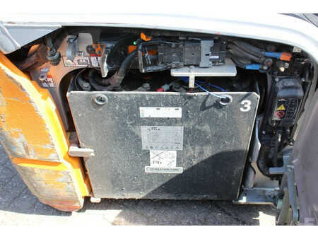 Carrelli elettrici 4 ruote 2019  Still RX20-16 (17)
