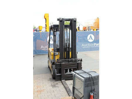 Electric - 4 wheels 2008  Yale ERP30ALF E2395 (6)