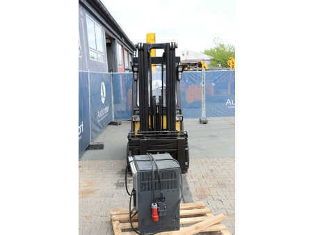 Electric - 4 wheels 2008  Yale ERP30ALF E2395 (7)