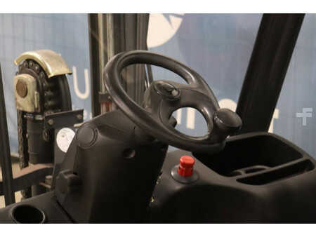 4-wiel elektrische heftrucks 2011  Linde E16L-01 (19)