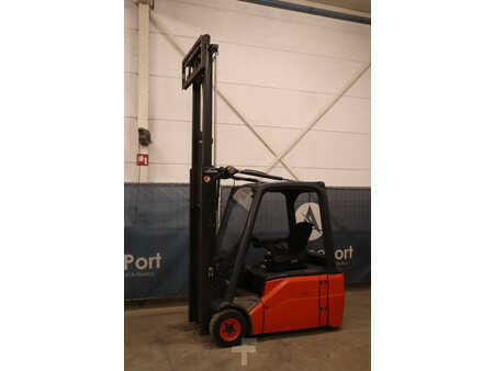 4-wiel elektrische heftrucks 2011  Linde E16L-01 (25)